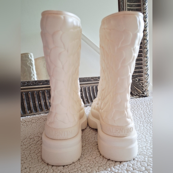VALENTINO GARAVANI Atelier Rose Textured Rain Boots White EU 37 US 7 Org $770 - Picture 8 of 15